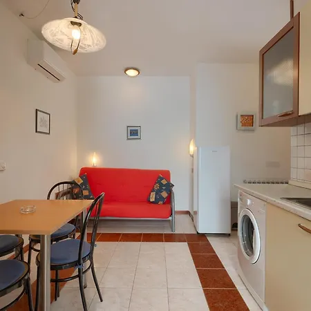 Σπίτι διακοπών Cozy In With Terrace *